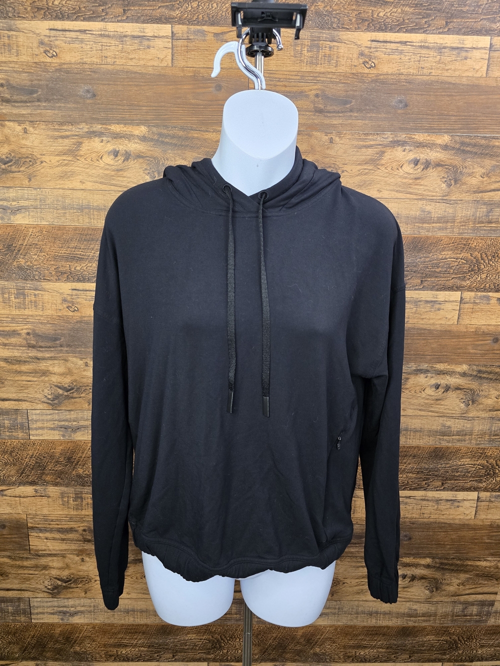 Lululemon- Twisted And Tucked Pullover Hoodie in Black